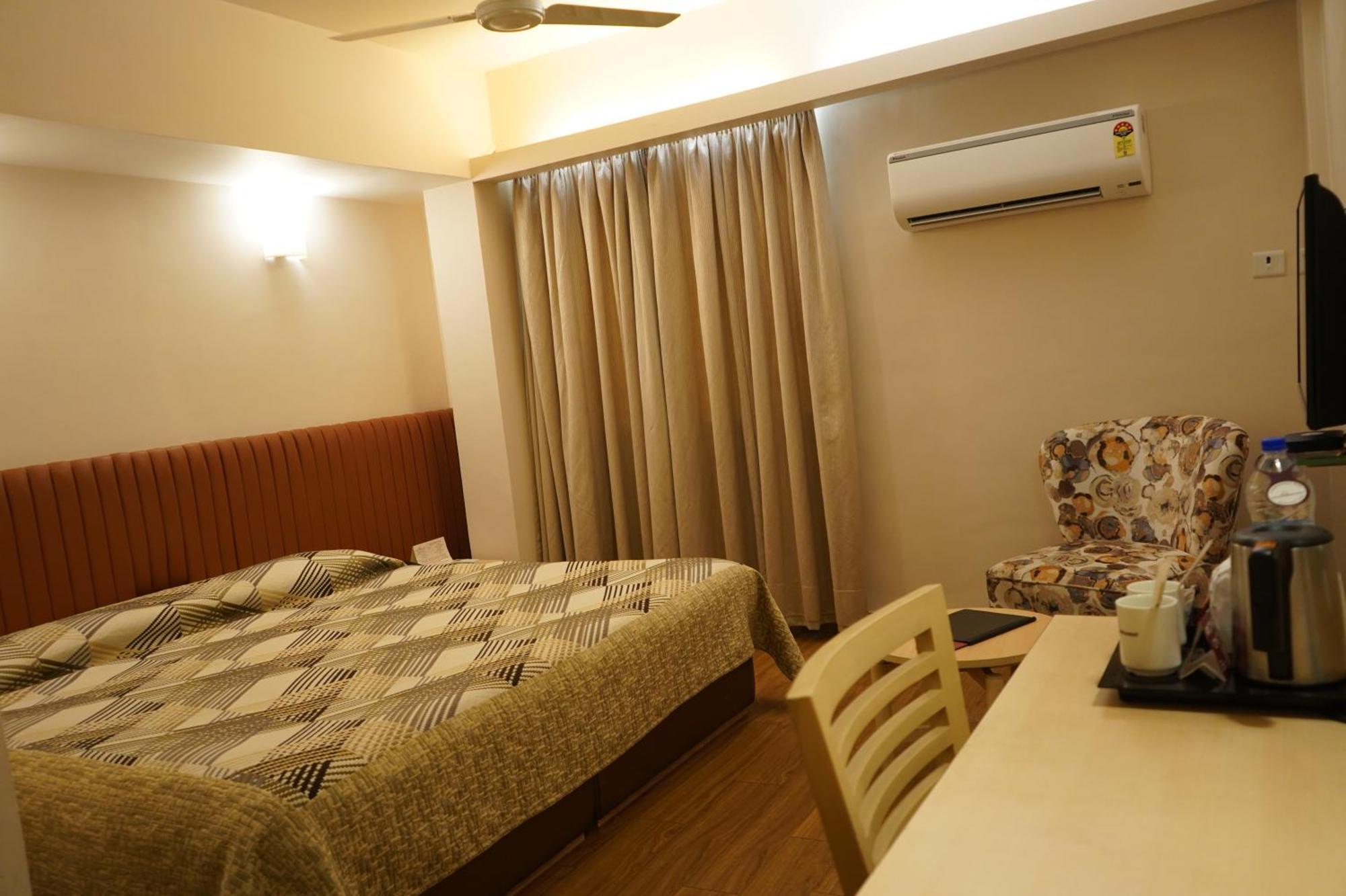 Hotel Diplomat, Colaba — Photos 1